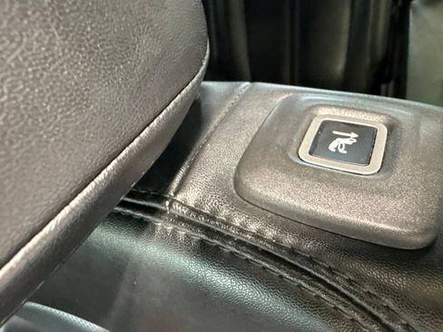 Used 2024 Jeep Wagoneer L Series II w/ Flexible Seating Group AWD/4WD image 14