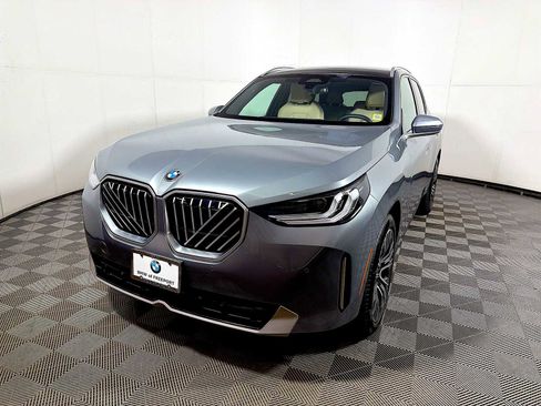 Used 2026 BMW X3 xDrive30 w/ Convenience Package AWD/4WD image 3