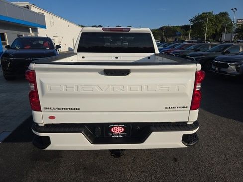 Used 2022 Chevrolet Silverado 1500 Custom image 5
