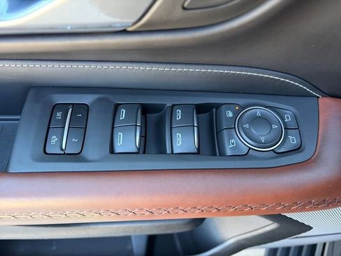 Certified 2023 GMC Yukon Denali Ultimate image 4