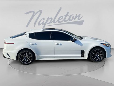 Used 2022 Kia Stinger GT-Line w/ Sun & Sound Package RWD image 9