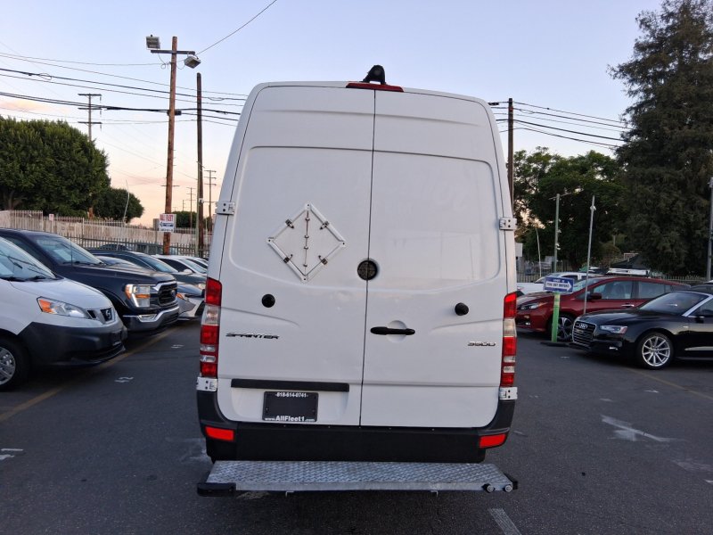 Used 2017 Mercedes-Benz Sprinter 3500 image 5
