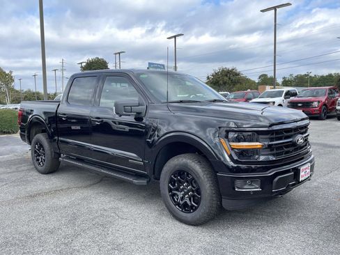 New 2025 Ford F150 XLT w/ Equipment Group 302A MID image 6