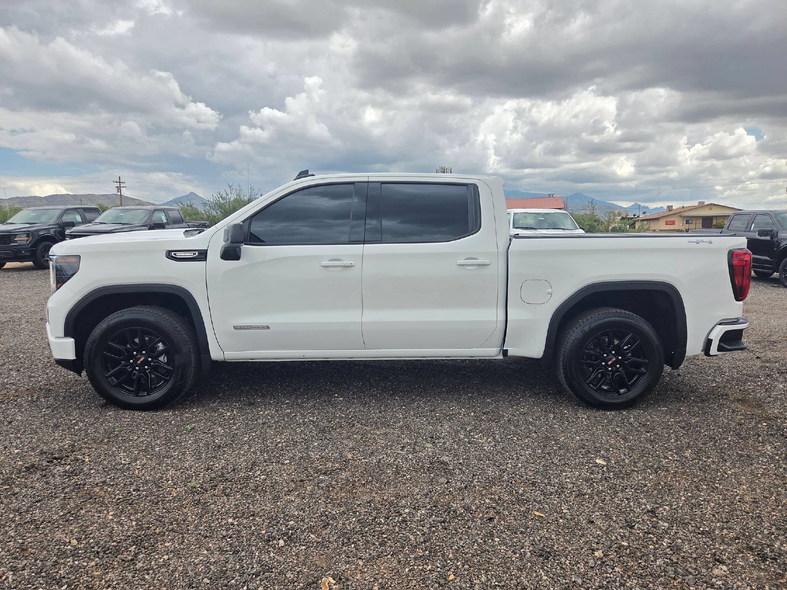 Used 2026 GMC Sierra 1500 Elevation AWD/4WD image 9