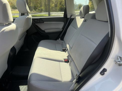 Used 2018 Subaru Forester 2.5i Premium image 12