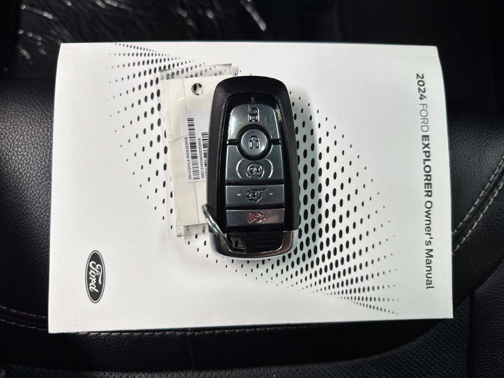 Used 2024 Ford Explorer ST w/ Equipment Group 401A AWD/4WD image 40