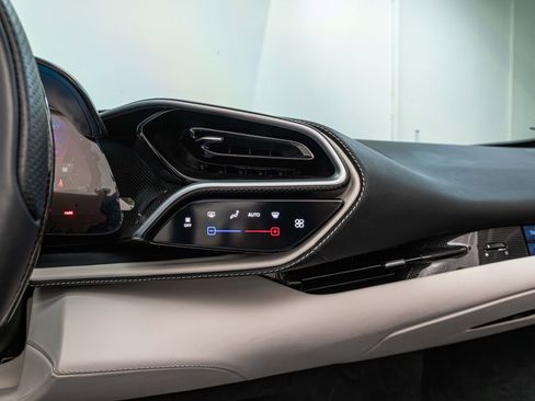 Certified 2025 Ferrari 296 GTS image 38