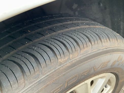 Used 2019 Chevrolet Equinox LT image 11