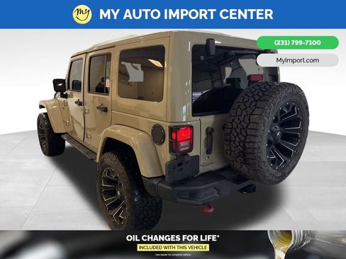 Used 2017 Jeep Wrangler Unlimited Rubicon w/ Quick Order Package 23Z Recon image 5