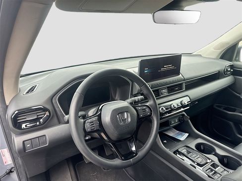 Used 2026 Honda Passport RTL image 9