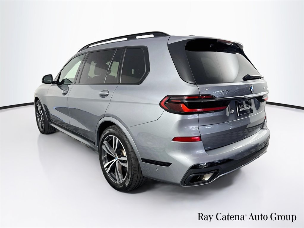 Used 2024 BMW X7 xDrive40i w/ M Sport Package AWD/4WD image 5