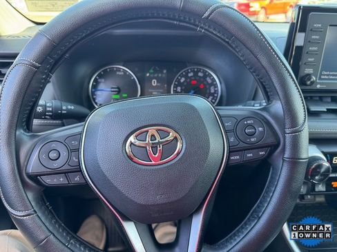 Used 2020 Toyota RAV4 XLE image 17