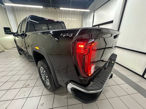 Certified 2024 GMC Sierra 3500 SLE w/ SLE Value Package image 9