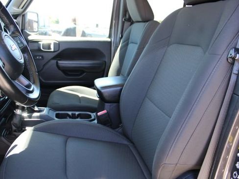 Used 2022 Jeep Gladiator Sport AWD/4WD image 35