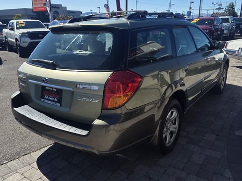 Used 2005 Subaru Outback 2.5i Limited AWD/4WD image 5