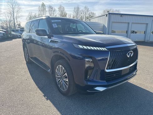 Used 2025 INFINITI QX80 Sensory image 4