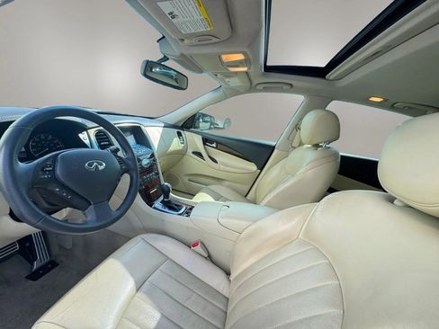 Used 2016 INFINITI QX50 2WD w/ Technology Package image 12