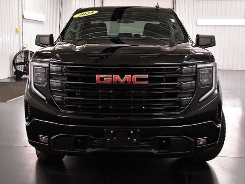 Used 2025 GMC Sierra 1500 Elevation AWD/4WD image 2