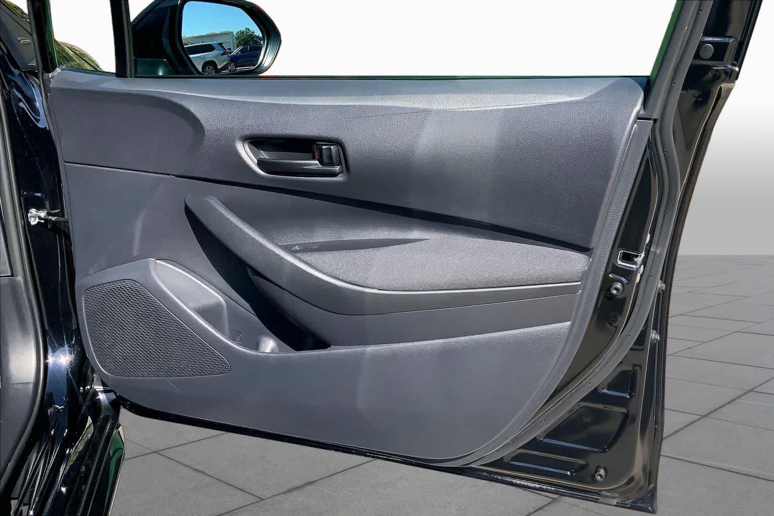 Used 2026 Toyota Corolla LE FWD image 21