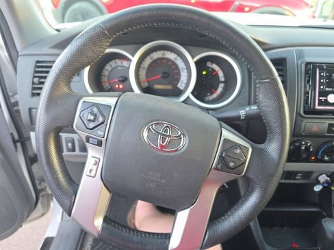Used 2015 Toyota Tacoma 2WD Access Cab w/ Convenience Package image 9
