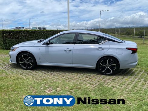 Used 2024 Nissan Altima 2.5 SR FWD image 4