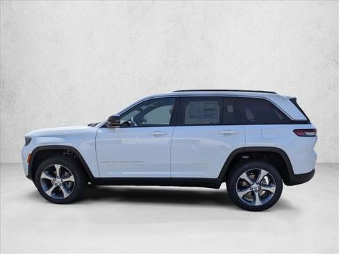 New 2026 Jeep Grand Cherokee Limited AWD/4WD image 9