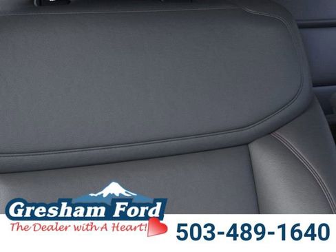 New 2025 Ford Expedition Active image 18