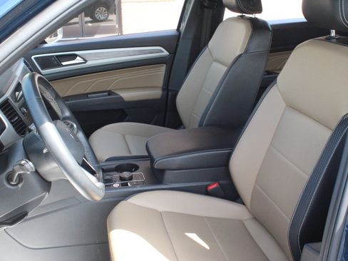 Used 2021 Volkswagen Atlas Cross Sport SE w/ Panoramic Sunroof Package AWD/4WD image 14