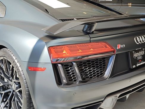 Used 2018 Audi R8 V10 plus image 14