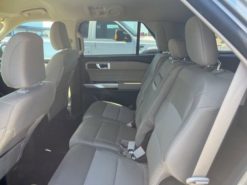 Certified 2023 Ford Explorer XLT image 12