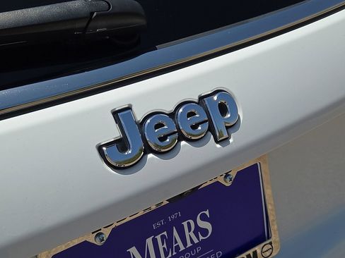 Used 2025 Jeep Compass Limited AWD/4WD image 13