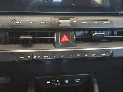 Used 2025 Kia K4 FWD image 16