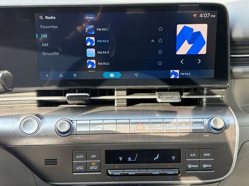 Used 2025 Hyundai Kona SEL image 17