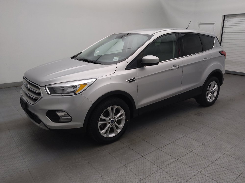 Used 2019 Ford Escape SE FWD image 2