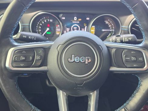 Used 2022 Jeep Wrangler Unlimited Rubicon 4xe w/ Cold Weather Group AWD/4WD image 37