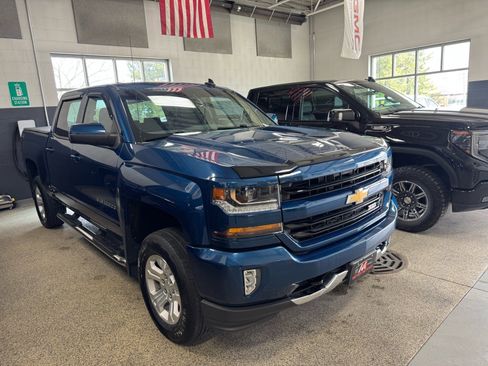 Used 2017 Chevrolet Silverado 1500 LT w/ All Star Edition AWD/4WD image 3