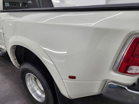 Used 2018 RAM 3500 Laramie image 31