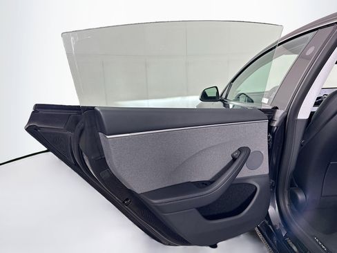 Used 2025 Tesla Model 3 Long Range image 24