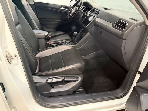 Used 2018 Volkswagen Tiguan SE w/ Panoramic Sunroof Package AWD/4WD image 60