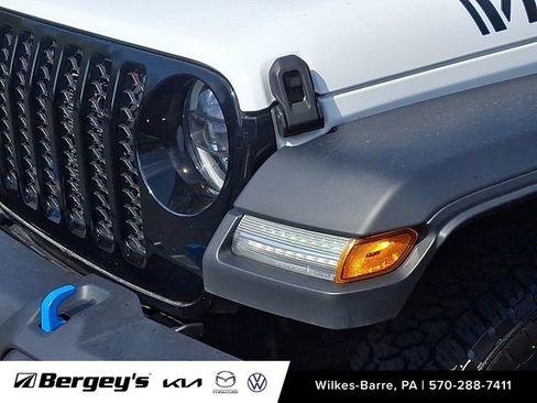 Used 2023 Jeep Wrangler Unlimited w/ Cold Weather Group AWD/4WD image 11