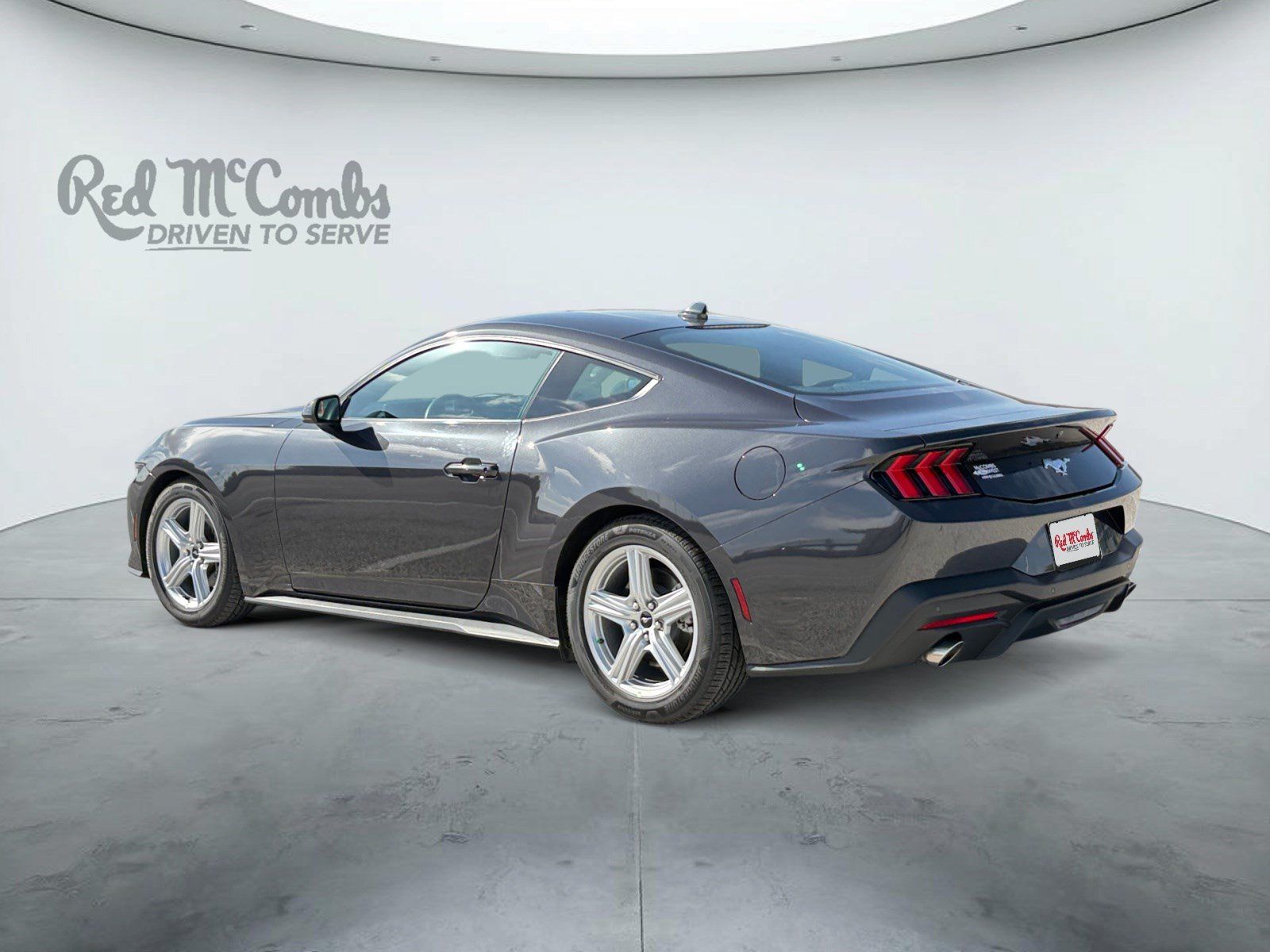 Used 2024 Ford Mustang Coupe RWD image 7