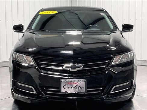 Used 2018 Chevrolet Impala LT FWD image 2