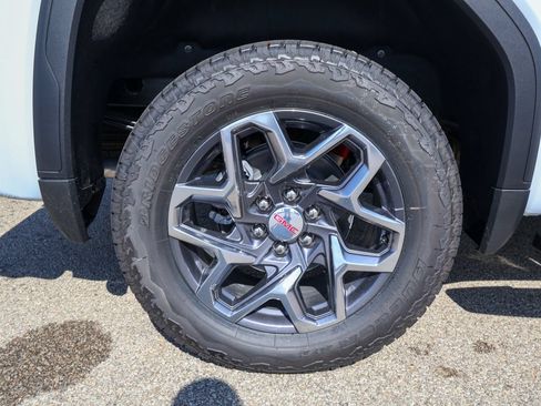 New 2026 GMC Sierra 1500 SLT w/ SLT Premium Plus Package AWD/4WD image 33