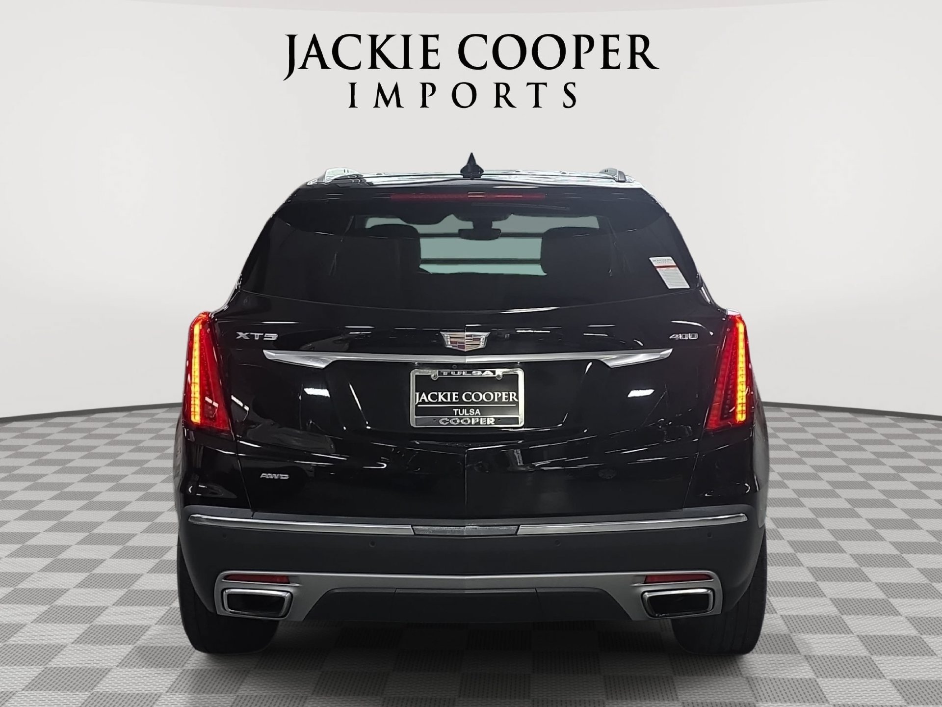 Used 2023 Cadillac XT5 Premium Luxury w/ Technology Package AWD/4WD image 6