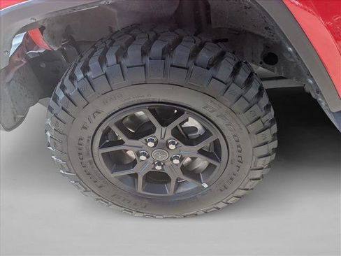 Certified 2023 Jeep Gladiator Sport image 21