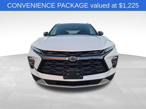 Used 2025 Chevrolet Blazer LT w/ Convenience Package FWD image 2