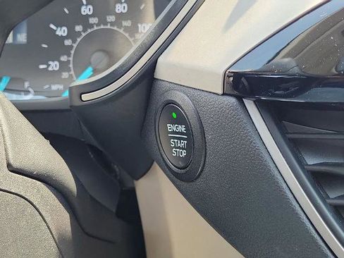 Certified 2022 Ford Escape SE w/ Cold Weather Package AWD/4WD image 34