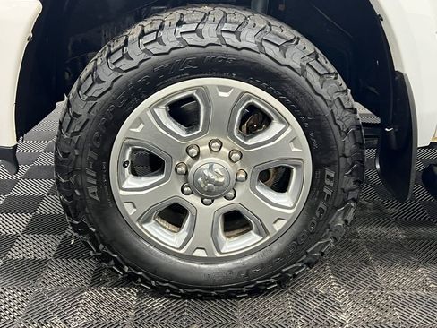 Used 2018 RAM 2500 Big Horn w/ Sport Appearance Group image 10