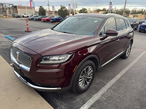 Used 2021 Lincoln Nautilus FWD w/ Equipment Group 101A image 1