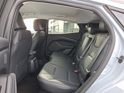 Certified 2025 Ford Mustang Mach-E Premium image 10